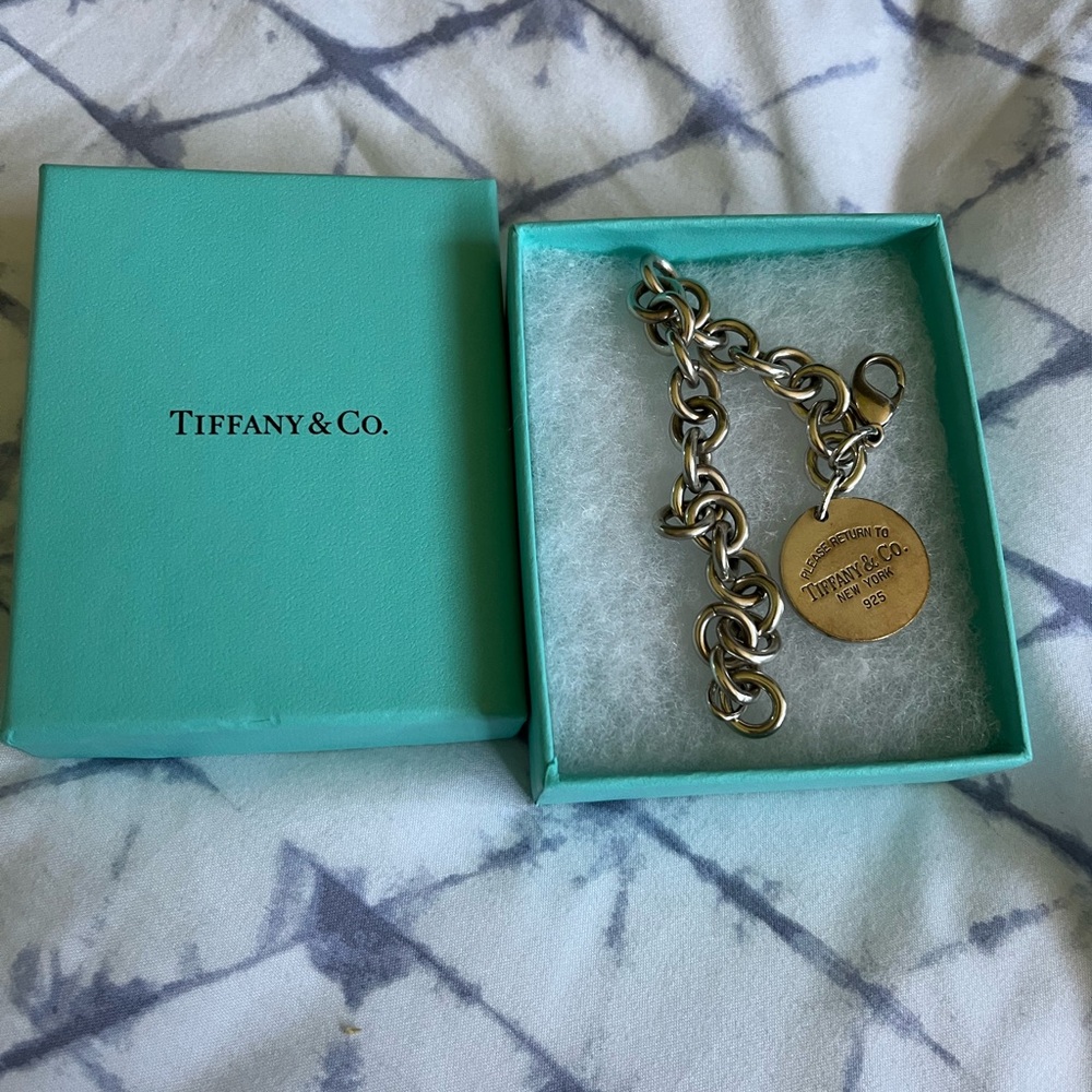 Tiffany & Co Return To Tiffany Round Tag Chain Link Bracelet -with box- Silver